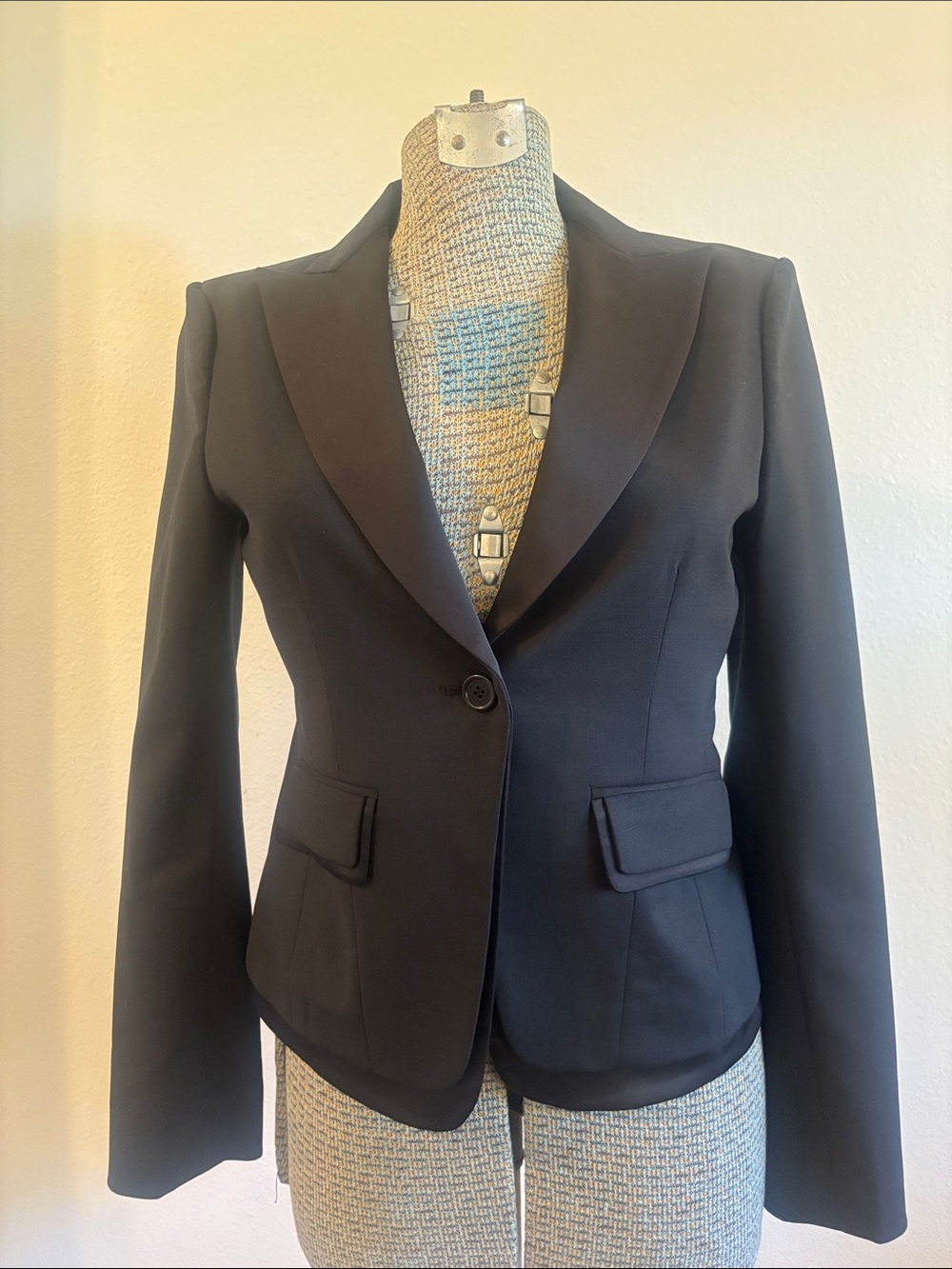 BCBGMaxAzria Black Single-Button Tailored Blazer